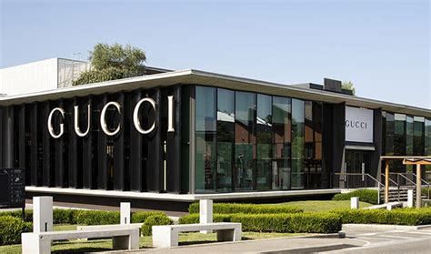 scandicci gucci outlet|Altro.